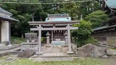 鶴谷八幡宮の末社・摂社