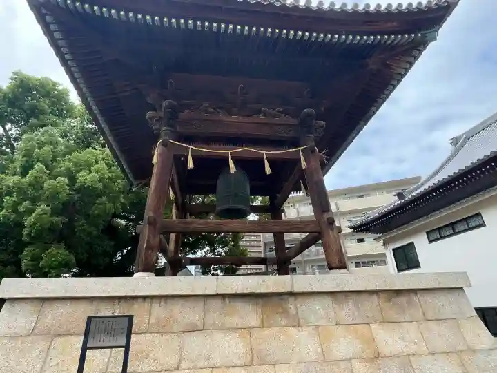 大念佛寺の{uncategorized: "未分類", other: "その他", undefined: "問題あり", building: "その他建物", grave: "お墓", sacred_gate: "鳥居", guardian: "狛犬", statue: "像", buddha: "仏像", history: "歴史", nature: "自然", garden: "庭園", animal: "動物", pagoda: "塔", temizu: "手水舎", mountain_gate: "山門・神門", sanctuary: "本殿・本堂", subordinate: "末社・摂社", art: "芸術", scenery: "景色", jizo: "地蔵", ema: "絵馬", goshuin: "御朱印", omikuji: "おみくじ", items: "授与品その他", amulet: "お守り", goshuincho: "御朱印帳", eats: "食事", festival: "お祭り", votive_dance: "神楽", shichigosan: "七五三参", wedding: "結婚式", experience: "体験その他", initially: "初詣", around: "周辺", anti_infection: "感染症対策"}