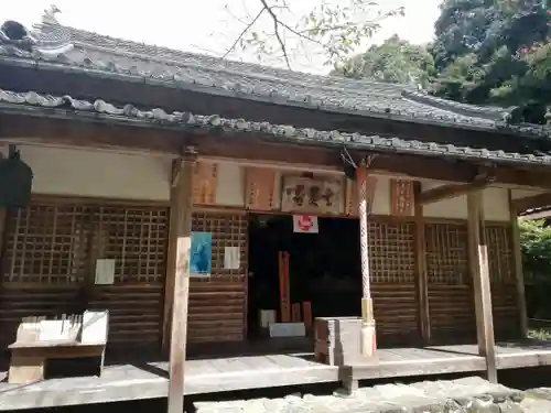 玄賓庵の本殿・本堂