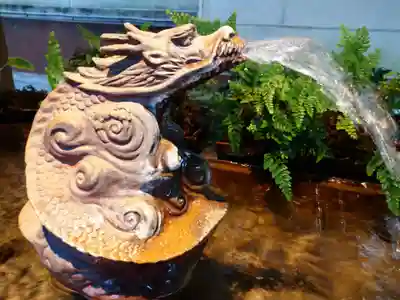 小野照崎神社の手水舎