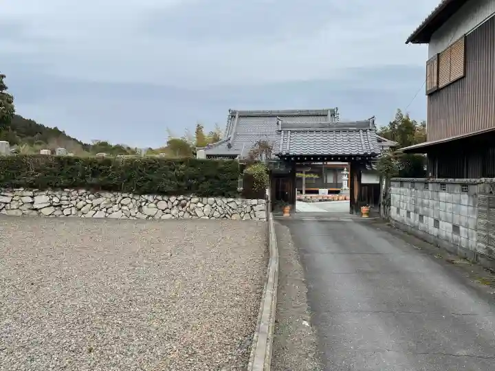 浄福寺の{uncategorized: "未分類", other: "その他", undefined: "問題あり", building: "その他建物", grave: "お墓", sacred_gate: "鳥居", guardian: "狛犬", statue: "像", buddha: "仏像", history: "歴史", nature: "自然", garden: "庭園", animal: "動物", pagoda: "塔", temizu: "手水舎", mountain_gate: "山門・神門", sanctuary: "本殿・本堂", subordinate: "末社・摂社", art: "芸術", scenery: "景色", jizo: "地蔵", ema: "絵馬", goshuin: "御朱印", omikuji: "おみくじ", items: "授与品その他", amulet: "お守り", goshuincho: "御朱印帳", eats: "食事", festival: "お祭り", votive_dance: "神楽", shichigosan: "七五三参", wedding: "結婚式", experience: "体験その他", initially: "初詣", around: "周辺", anti_infection: "感染症対策"}