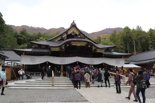 彌彦神社の本殿・本堂