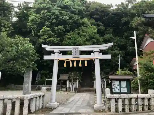 白旗神社（品濃白旗神社）の鳥居