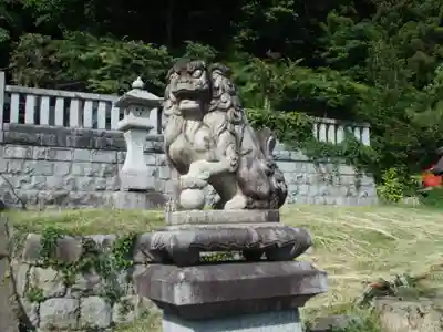 浅岸薬師神社の狛犬