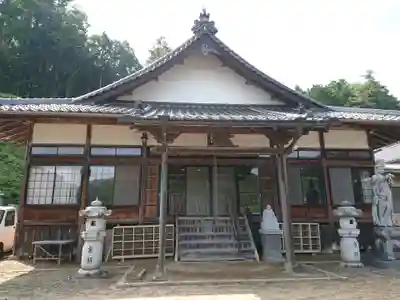 宝蔵寺の本殿・本堂