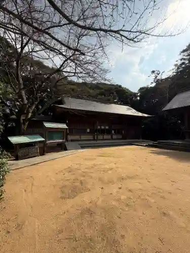 長浜神社の{uncategorized: "未分類", other: "その他", undefined: "問題あり", building: "その他建物", grave: "お墓", sacred_gate: "鳥居", guardian: "狛犬", statue: "像", buddha: "仏像", history: "歴史", nature: "自然", garden: "庭園", animal: "動物", pagoda: "塔", temizu: "手水舎", mountain_gate: "山門・神門", sanctuary: "本殿・本堂", subordinate: "末社・摂社", art: "芸術", scenery: "景色", jizo: "地蔵", ema: "絵馬", goshuin: "御朱印", omikuji: "おみくじ", items: "授与品その他", amulet: "お守り", goshuincho: "御朱印帳", eats: "食事", festival: "お祭り", votive_dance: "神楽", shichigosan: "七五三参", wedding: "結婚式", experience: "体験その他", initially: "初詣", around: "周辺", anti_infection: "感染症対策"}