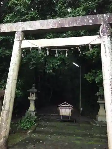 阿射加神社の鳥居