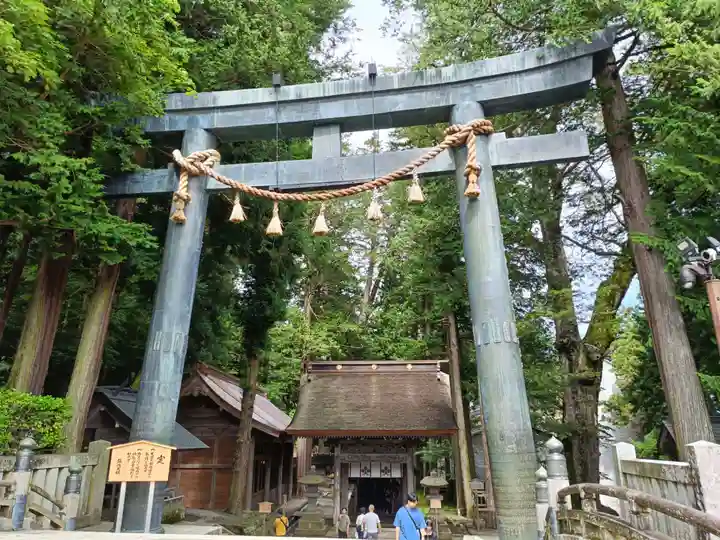 諏訪大社の鳥居