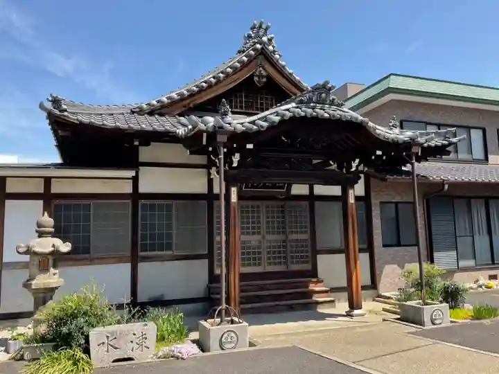 功徳院の本殿・本堂