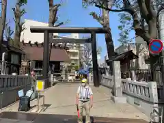 高円寺氷川神社の鳥居