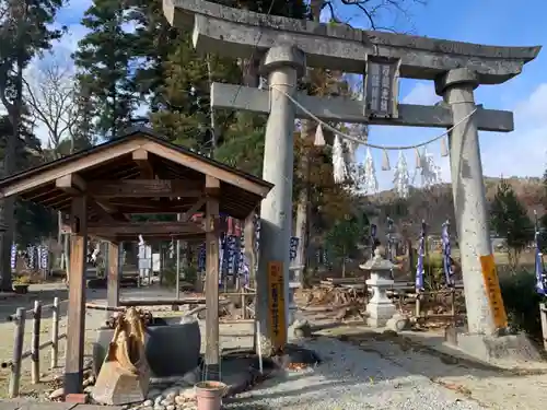 諏訪神社の鳥居