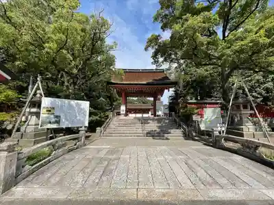 津島神社の山門・神門