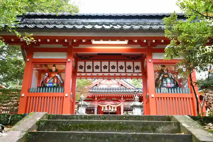 金澤神社の山門・神門