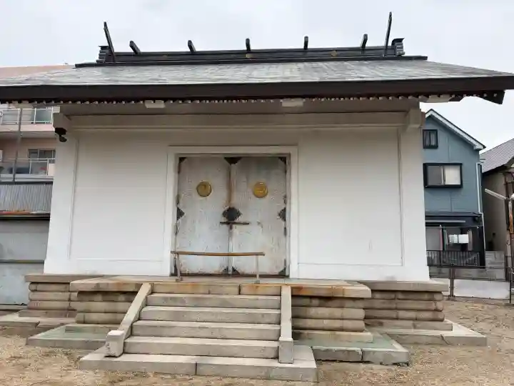 筒井八幡神社の{uncategorized: "未分類", other: "その他", undefined: "問題あり", building: "その他建物", grave: "お墓", sacred_gate: "鳥居", guardian: "狛犬", statue: "像", buddha: "仏像", history: "歴史", nature: "自然", garden: "庭園", animal: "動物", pagoda: "塔", temizu: "手水舎", mountain_gate: "山門・神門", sanctuary: "本殿・本堂", subordinate: "末社・摂社", art: "芸術", scenery: "景色", jizo: "地蔵", ema: "絵馬", goshuin: "御朱印", omikuji: "おみくじ", items: "授与品その他", amulet: "お守り", goshuincho: "御朱印帳", eats: "食事", festival: "お祭り", votive_dance: "神楽", shichigosan: "七五三参", wedding: "結婚式", experience: "体験その他", initially: "初詣", around: "周辺", anti_infection: "感染症対策"}