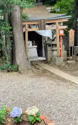 上目黒氷川神社の末社・摂社