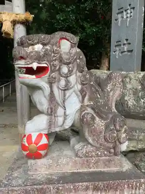 佐那神社の狛犬