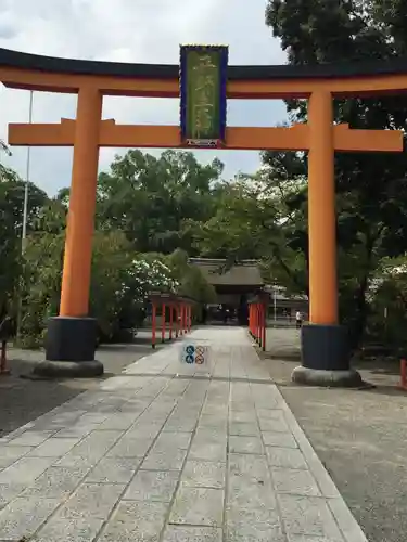 平野神社の鳥居