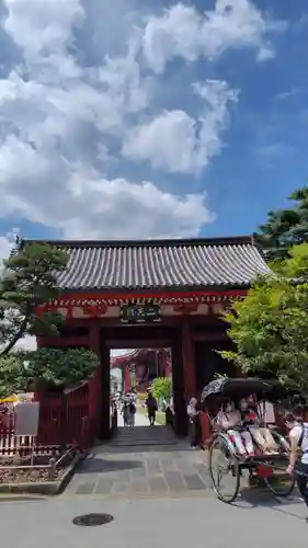 浅草寺の山門