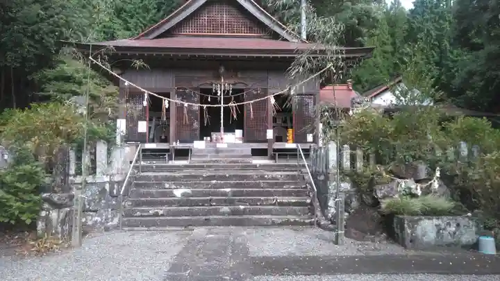 宝八幡宮の本殿・本堂