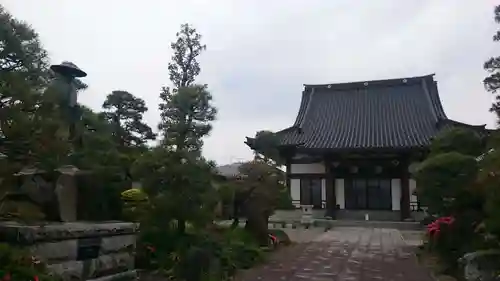 定専寺の本殿・本堂