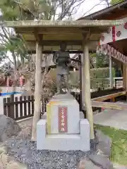 玉村八幡宮の像