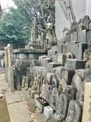 来迎寺の{uncategorized: "未分類", other: "その他", undefined: "問題あり", building: "その他建物", grave: "お墓", sacred_gate: "鳥居", guardian: "狛犬", statue: "像", buddha: "仏像", history: "歴史", nature: "自然", garden: "庭園", animal: "動物", pagoda: "塔", temizu: "手水舎", mountain_gate: "山門・神門", sanctuary: "本殿・本堂", subordinate: "末社・摂社", art: "芸術", scenery: "景色", jizo: "地蔵", ema: "絵馬", goshuin: "御朱印", omikuji: "おみくじ", items: "授与品その他", amulet: "お守り", goshuincho: "御朱印帳", eats: "食事", festival: "お祭り", votive_dance: "神楽", shichigosan: "七五三参", wedding: "結婚式", experience: "体験その他", initially: "初詣", around: "周辺", anti_infection: "感染症対策"}
