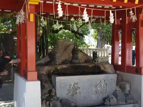 浅草神社の手水舎