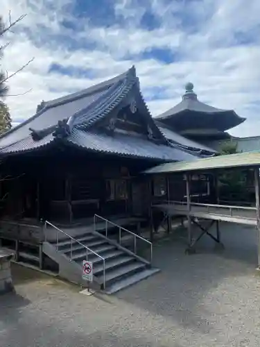 斑鳩寺の本殿・本堂
