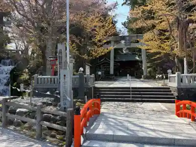 富士山東口本宮 冨士浅間神社の{uncategorized: "未分類", other: "その他", undefined: "問題あり", building: "その他建物", grave: "お墓", sacred_gate: "鳥居", guardian: "狛犬", statue: "像", buddha: "仏像", history: "歴史", nature: "自然", garden: "庭園", animal: "動物", pagoda: "塔", temizu: "手水舎", mountain_gate: "山門・神門", sanctuary: "本殿・本堂", subordinate: "末社・摂社", art: "芸術", scenery: "景色", jizo: "地蔵", ema: "絵馬", goshuin: "御朱印", omikuji: "おみくじ", items: "授与品その他", amulet: "お守り", goshuincho: "御朱印帳", eats: "食事", festival: "お祭り", votive_dance: "神楽", shichigosan: "七五三参", wedding: "結婚式", experience: "体験その他", initially: "初詣", around: "周辺", anti_infection: "感染症対策"}
