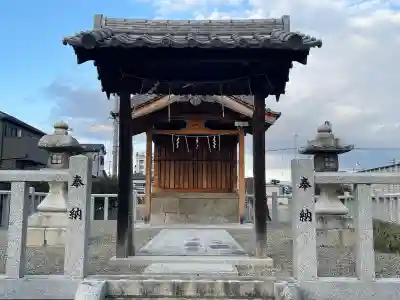 天王神社の{uncategorized: "未分類", other: "その他", undefined: "問題あり", building: "その他建物", grave: "お墓", sacred_gate: "鳥居", guardian: "狛犬", statue: "像", buddha: "仏像", history: "歴史", nature: "自然", garden: "庭園", animal: "動物", pagoda: "塔", temizu: "手水舎", mountain_gate: "山門・神門", sanctuary: "本殿・本堂", subordinate: "末社・摂社", art: "芸術", scenery: "景色", jizo: "地蔵", ema: "絵馬", goshuin: "御朱印", omikuji: "おみくじ", items: "授与品その他", amulet: "お守り", goshuincho: "御朱印帳", eats: "食事", festival: "お祭り", votive_dance: "神楽", shichigosan: "七五三参", wedding: "結婚式", experience: "体験その他", initially: "初詣", around: "周辺", anti_infection: "感染症対策"}