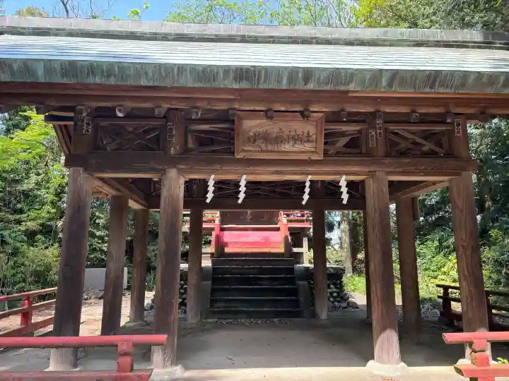 板倉雷電神社の{uncategorized: "未分類", other: "その他", undefined: "問題あり", building: "その他建物", grave: "お墓", sacred_gate: "鳥居", guardian: "狛犬", statue: "像", buddha: "仏像", history: "歴史", nature: "自然", garden: "庭園", animal: "動物", pagoda: "塔", temizu: "手水舎", mountain_gate: "山門・神門", sanctuary: "本殿・本堂", subordinate: "末社・摂社", art: "芸術", scenery: "景色", jizo: "地蔵", ema: "絵馬", goshuin: "御朱印", omikuji: "おみくじ", items: "授与品その他", amulet: "お守り", goshuincho: "御朱印帳", eats: "食事", festival: "お祭り", votive_dance: "神楽", shichigosan: "七五三参", wedding: "結婚式", experience: "体験その他", initially: "初詣", around: "周辺", anti_infection: "感染症対策"}