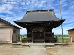 神明社の本殿