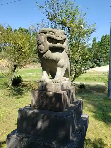 生権寺五社神社の狛犬