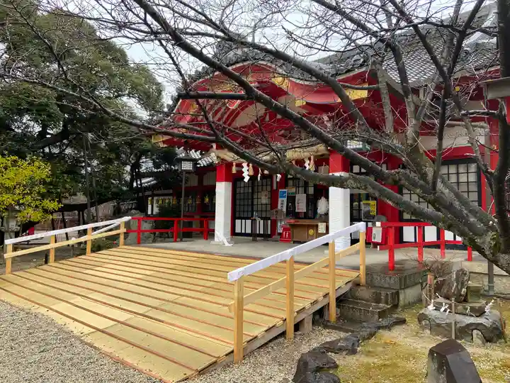 市原稲荷神社の本殿・本堂