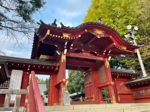 秩父神社の山門