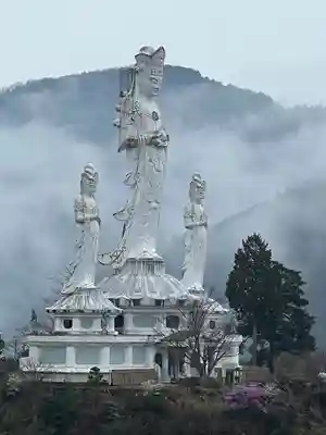 鳥居観音(埼玉県)