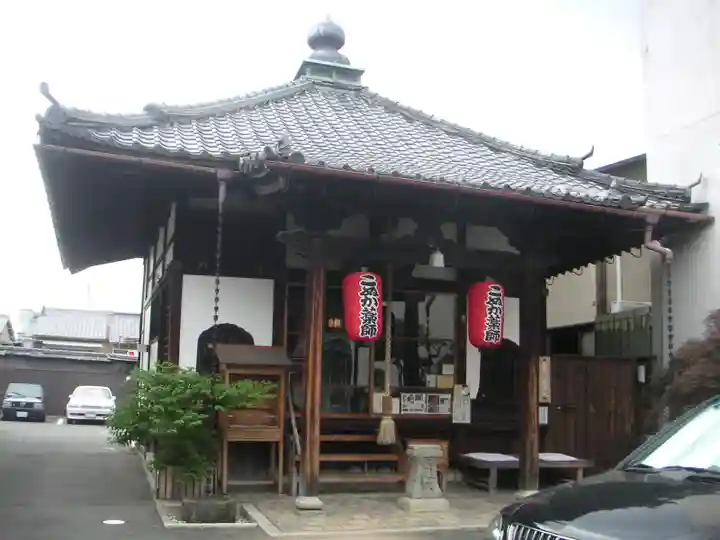 薬師院の本殿・本堂