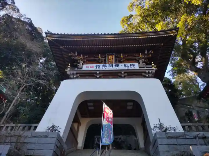 江島神社の山門・神門