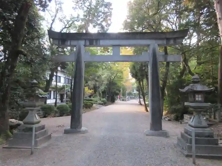 大和神社の鳥居