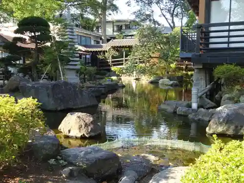 白峰寺の庭園