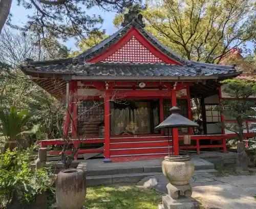 清水稲荷の{uncategorized: "未分類", other: "その他", undefined: "問題あり", building: "その他建物", grave: "お墓", sacred_gate: "鳥居", guardian: "狛犬", statue: "像", buddha: "仏像", history: "歴史", nature: "自然", garden: "庭園", animal: "動物", pagoda: "塔", temizu: "手水舎", mountain_gate: "山門・神門", sanctuary: "本殿・本堂", subordinate: "末社・摂社", art: "芸術", scenery: "景色", jizo: "地蔵", ema: "絵馬", goshuin: "御朱印", omikuji: "おみくじ", items: "授与品その他", amulet: "お守り", goshuincho: "御朱印帳", eats: "食事", festival: "お祭り", votive_dance: "神楽", shichigosan: "七五三参", wedding: "結婚式", experience: "体験その他", initially: "初詣", around: "周辺", anti_infection: "感染症対策"}