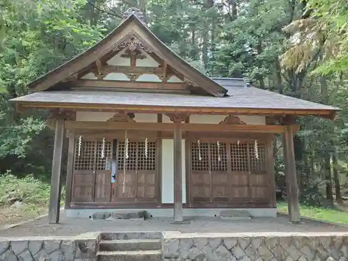 為朝神社の本殿