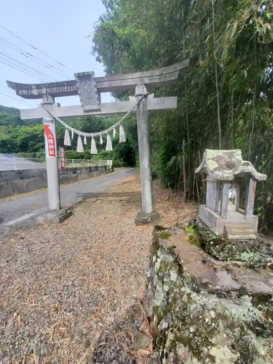 八幡神社(閑馬町)の鳥居