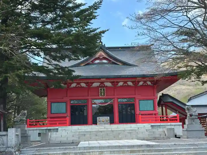 赤城神社の{uncategorized: "未分類", other: "その他", undefined: "問題あり", building: "その他建物", grave: "お墓", sacred_gate: "鳥居", guardian: "狛犬", statue: "像", buddha: "仏像", history: "歴史", nature: "自然", garden: "庭園", animal: "動物", pagoda: "塔", temizu: "手水舎", mountain_gate: "山門・神門", sanctuary: "本殿・本堂", subordinate: "末社・摂社", art: "芸術", scenery: "景色", jizo: "地蔵", ema: "絵馬", goshuin: "御朱印", omikuji: "おみくじ", items: "授与品その他", amulet: "お守り", goshuincho: "御朱印帳", eats: "食事", festival: "お祭り", votive_dance: "神楽", shichigosan: "七五三参", wedding: "結婚式", experience: "体験その他", initially: "初詣", around: "周辺", anti_infection: "感染症対策"}