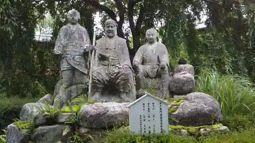 二十三夜尊 桂岸寺の像