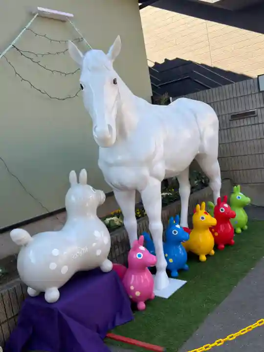 五方山熊野神社の{uncategorized: "未分類", other: "その他", undefined: "問題あり", building: "その他建物", grave: "お墓", sacred_gate: "鳥居", guardian: "狛犬", statue: "像", buddha: "仏像", history: "歴史", nature: "自然", garden: "庭園", animal: "動物", pagoda: "塔", temizu: "手水舎", mountain_gate: "山門・神門", sanctuary: "本殿・本堂", subordinate: "末社・摂社", art: "芸術", scenery: "景色", jizo: "地蔵", ema: "絵馬", goshuin: "御朱印", omikuji: "おみくじ", items: "授与品その他", amulet: "お守り", goshuincho: "御朱印帳", eats: "食事", festival: "お祭り", votive_dance: "神楽", shichigosan: "七五三参", wedding: "結婚式", experience: "体験その他", initially: "初詣", around: "周辺", anti_infection: "感染症対策"}