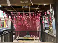 豊平神社の{uncategorized: "未分類", other: "その他", undefined: "問題あり", building: "その他建物", grave: "お墓", sacred_gate: "鳥居", guardian: "狛犬", statue: "像", buddha: "仏像", history: "歴史", nature: "自然", garden: "庭園", animal: "動物", pagoda: "塔", temizu: "手水舎", mountain_gate: "山門・神門", sanctuary: "本殿・本堂", subordinate: "末社・摂社", art: "芸術", scenery: "景色", jizo: "地蔵", ema: "絵馬", goshuin: "御朱印", omikuji: "おみくじ", items: "授与品その他", amulet: "お守り", goshuincho: "御朱印帳", eats: "食事", festival: "お祭り", votive_dance: "神楽", shichigosan: "七五三参", wedding: "結婚式", experience: "体験その他", initially: "初詣", around: "周辺", anti_infection: "感染症対策"}