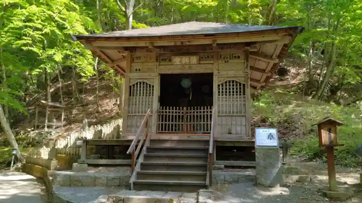 鹿教湯薬師堂(長野県)