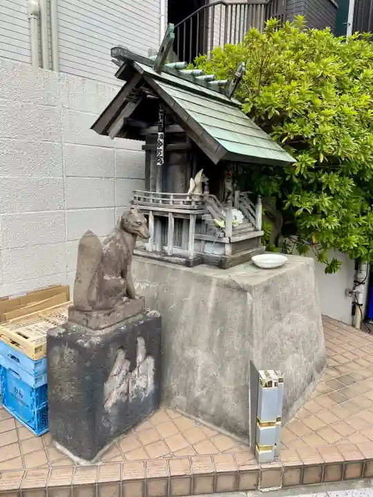 笠間稲荷神社の{uncategorized: "未分類", other: "その他", undefined: "問題あり", building: "その他建物", grave: "お墓", sacred_gate: "鳥居", guardian: "狛犬", statue: "像", buddha: "仏像", history: "歴史", nature: "自然", garden: "庭園", animal: "動物", pagoda: "塔", temizu: "手水舎", mountain_gate: "山門・神門", sanctuary: "本殿・本堂", subordinate: "末社・摂社", art: "芸術", scenery: "景色", jizo: "地蔵", ema: "絵馬", goshuin: "御朱印", omikuji: "おみくじ", items: "授与品その他", amulet: "お守り", goshuincho: "御朱印帳", eats: "食事", festival: "お祭り", votive_dance: "神楽", shichigosan: "七五三参", wedding: "結婚式", experience: "体験その他", initially: "初詣", around: "周辺", anti_infection: "感染症対策"}