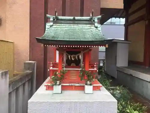 稲荷神社の本殿